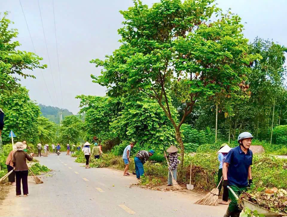 XÃ TRẠM THẢN HƯỞNG ỨNG XÂY DỰNG THÔN “XANH, SẠCH, ĐẸP” VÀ CÁC TUYẾN ĐƯỜNG KIỂU MẪU