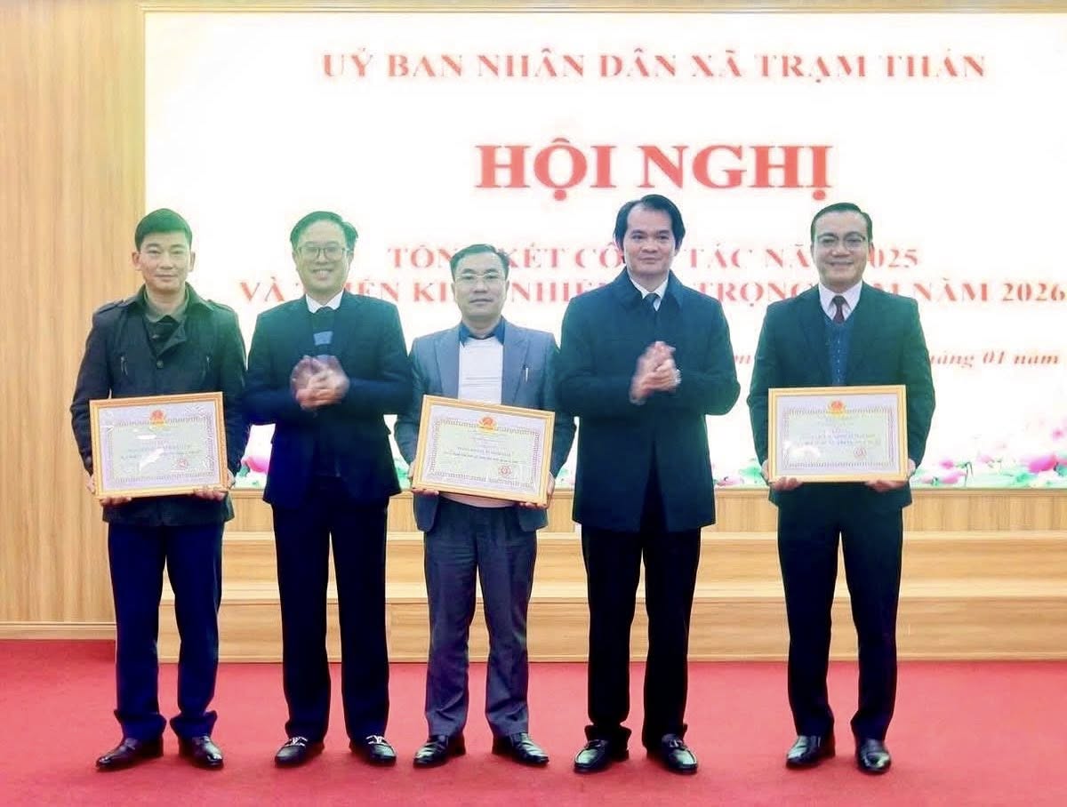 UBND xã Trạm Thản tổ chức Hội nghị tổng kết công tác năm 2025
