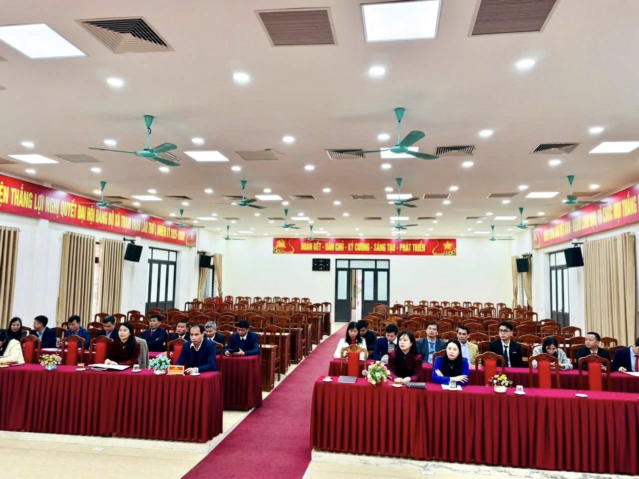 Hội nghị tổng kết Chi bộ các cơ quan Đảng xã Trạm Thản năm 2025