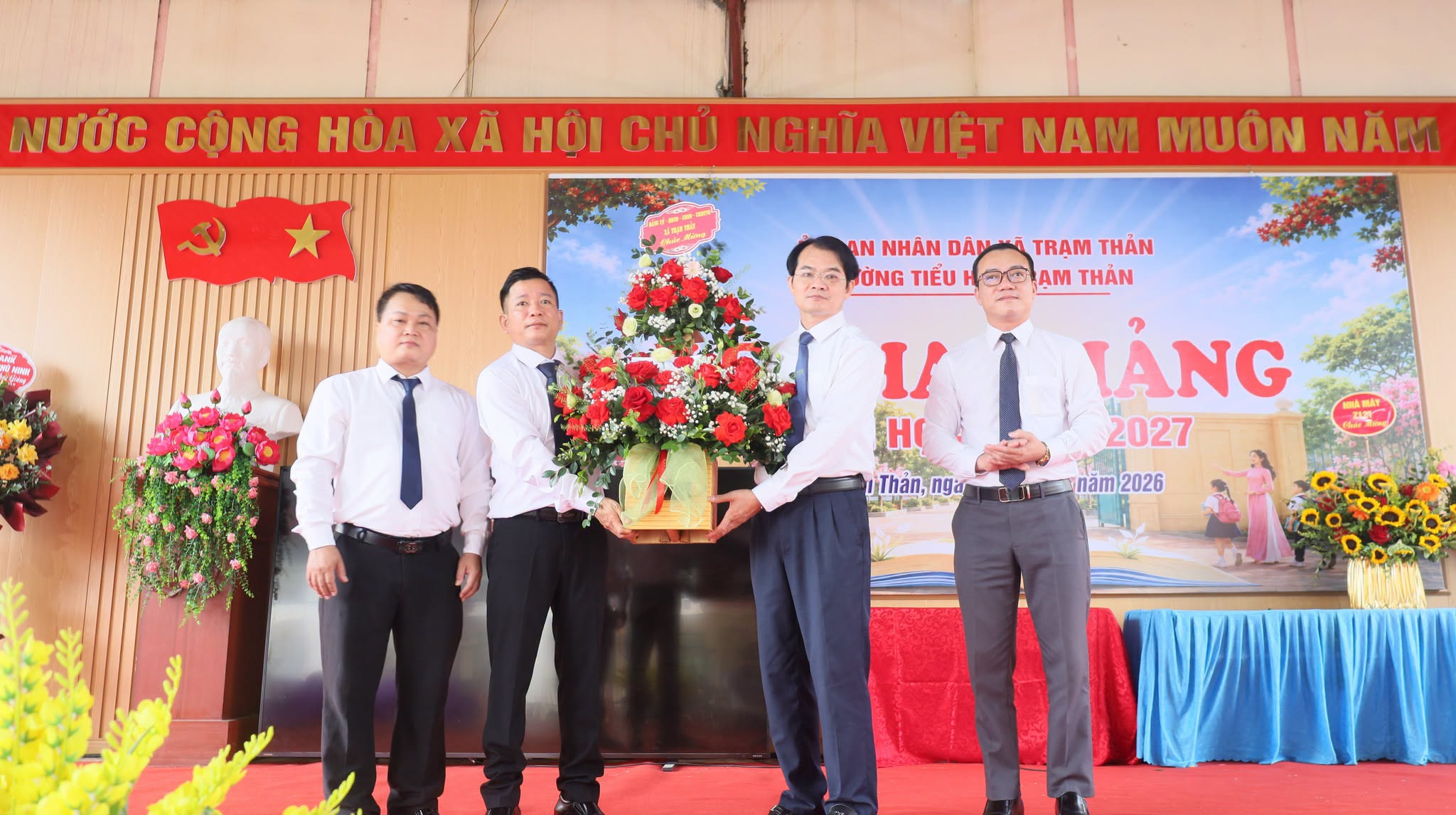 TƯNG BỪNG LỄ KHAI GIẢNG NĂM HỌC MỚI 2026 – 2027 TẠI CÁC TRƯỜNG TRÊN ĐỊA BÀN XÃ TRẠM THẢN