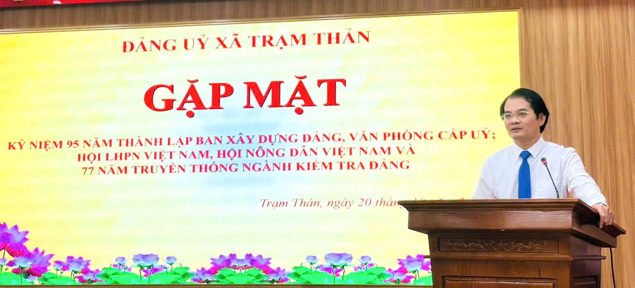 ĐẢNG UỶ XÃ TRẠM THẢN TỔ CHỨC GẶP MẶT KỶ NIỆM NGÀY TRUYỀN THỐNG CỦA CÁC CƠ QUAN ĐẢNG, ĐOÀN THỂ