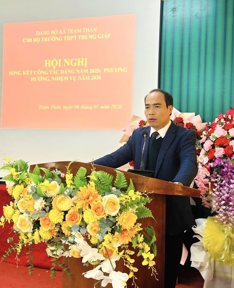 CHI BỘ TRƯỜNG THPT TRUNG GIÁP TỔNG KẾT CÔNG TÁC ĐẢNG NĂM 2025.