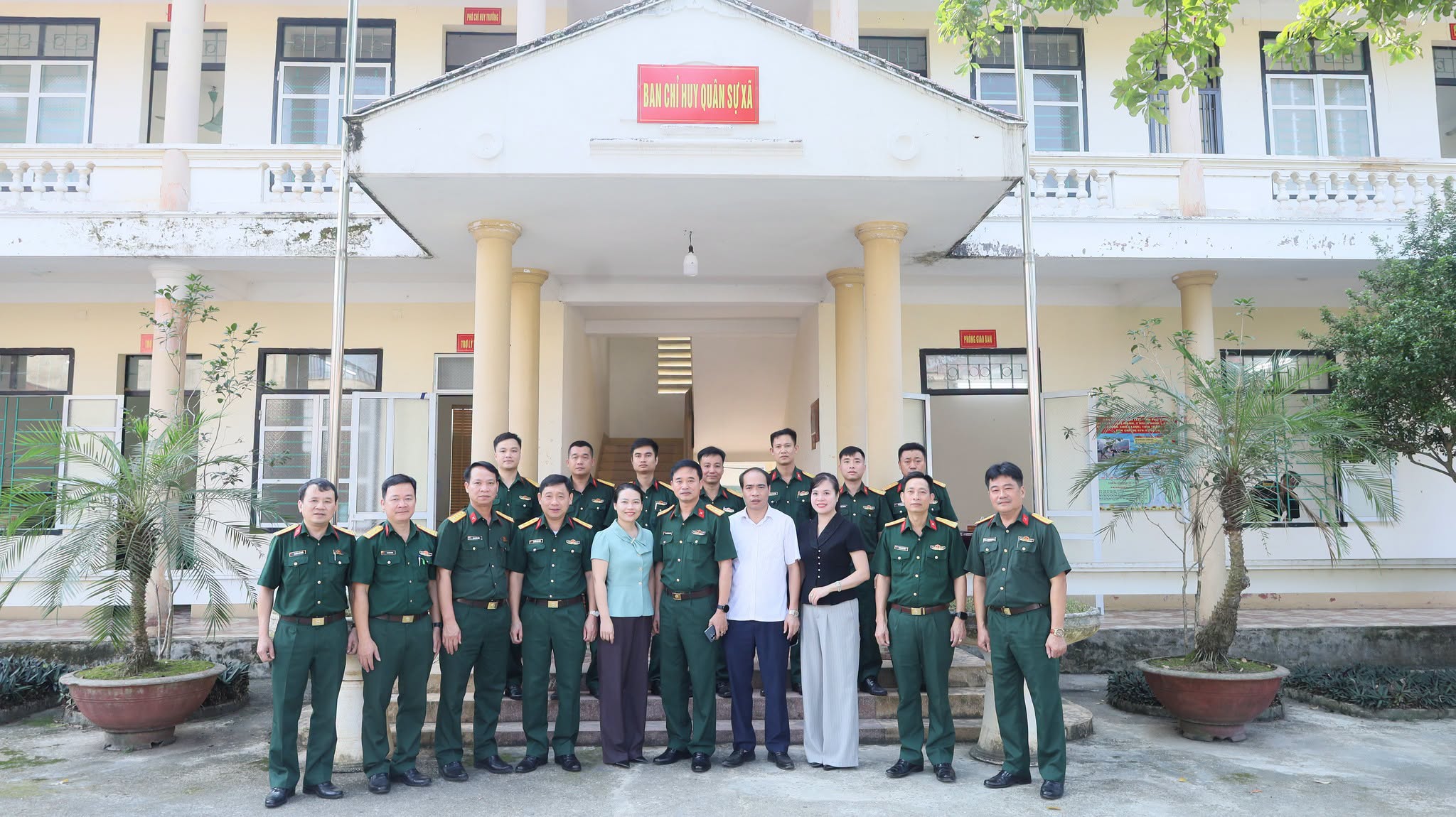 ĐẢNG ỦY QUÂN SỰ TỈNH PHÚ THỌ GIÁM SÁT CHI BỘ VÀ CÁC ĐỒNG CHÍ CHI ỦY VIÊN CHI BỘ QUÂN SỰ XÃ TRẠM THẢN