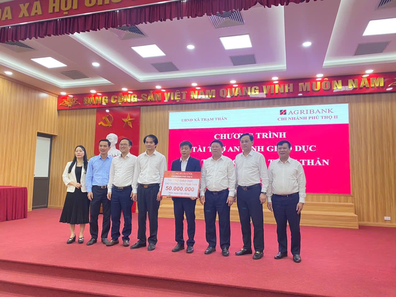 Agribank Chi nhánh Phú Thọ II tài trợ an sinh giáo dục